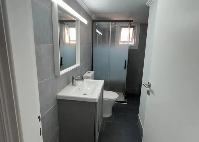 Albergue Tower Court