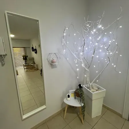 Tower Court * 라르나카