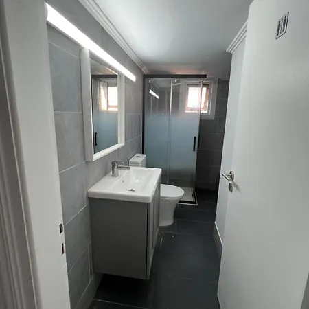 Hostel Tower Court