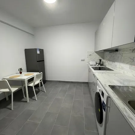 Tower Court 호스텔 *