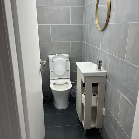 Tower Court 旅馆 拉纳卡