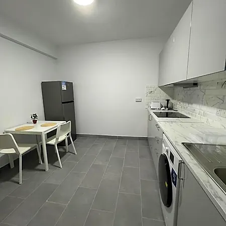 Hostel Tower Court Λάρνακα