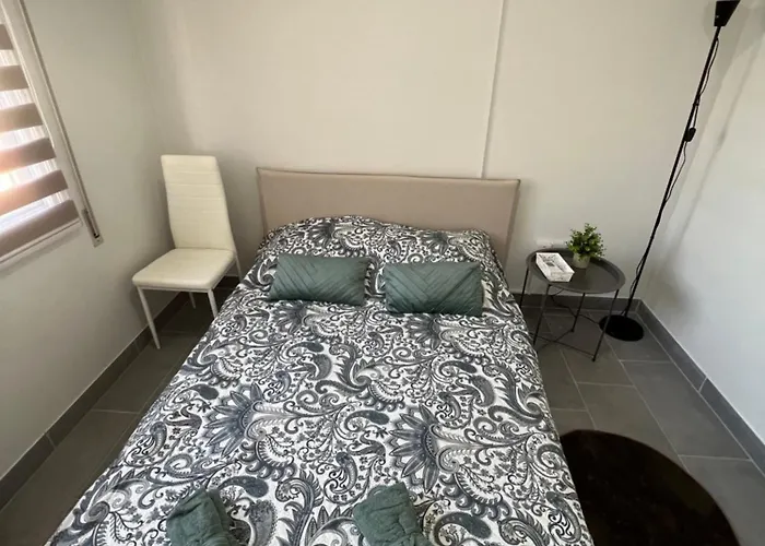 Hostel Tower Court *