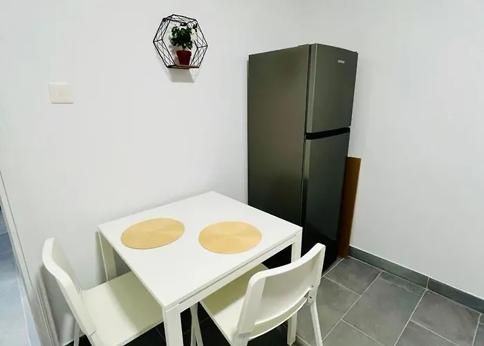 Hostel Tower Court Larnaca